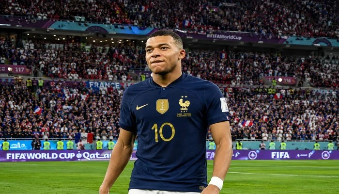 Qui est Kylian Mbappé ? Fortune, salaire et mode de vie